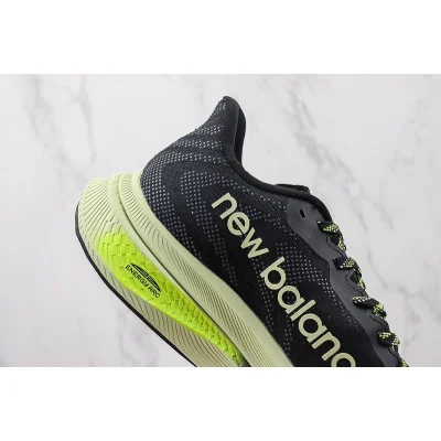 New Balance FuelCell RC Elite V2 "Black/Green" фото № 3 New Balance FuelCell RC Elite V2 "Black/Green" фото № 3