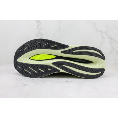 New Balance FuelCell RC Elite V2 "Black/Green" фото № 8 New Balance FuelCell RC Elite V2 "Black/Green" фото № 8