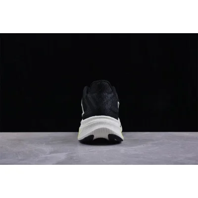 New Balance FuelCell SuperComp Trainer V2 "Black/Thirty Watt" фото № 5