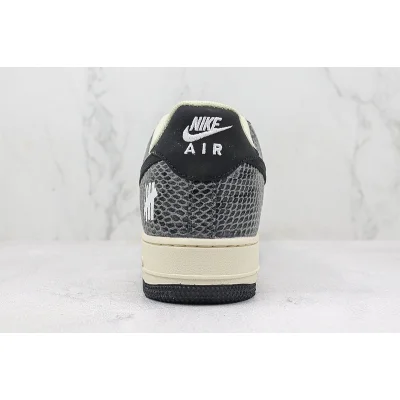 Undefeated x Nike Air Force 1 Low "Cocoa Snake" фото № 9