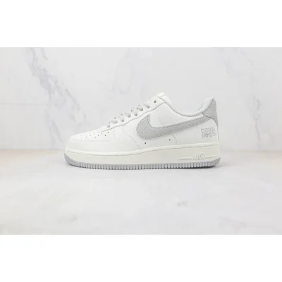 Nike Air Force 1 07 Low "NYC/White/Silver/Grey" фото № 2 Nike Air Force 1 07 Low "NYC/White/Silver/Grey" фото № 2