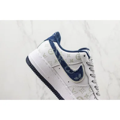 Louis Vuitton x Nike Air Force 1 Low "Night Elf/Blue Denim" фото № 3 Louis Vuitton x Nike Air Force 1 Low "Night Elf/Blue Denim" фото № 3