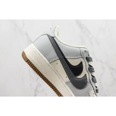 Nike Air Force 1 Low "Black/Grey Grizzly Bear" фото № 3 Nike Air Force 1 Low "Black/Grey Grizzly Bear" фото № 3