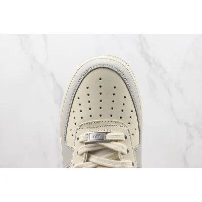 Louis Vuitton x Nike Air Force 1 Low "Gold/Silver/White" фото № 4 Louis Vuitton x Nike Air Force 1 Low "Gold/Silver/White" фото № 4