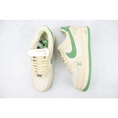 Louis Vuitton x Nike Air Force 1 Low "Beige/White/Leaf Green" фото № 6 Louis Vuitton x Nike Air Force 1 Low "Beige/White/Leaf Green" фото № 6