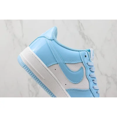 Nike Air Force 1 Low "North Carolina Blue" фото № 3 Nike Air Force 1 Low "North Carolina Blue" фото № 3