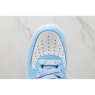 Nike Air Force 1 Low "North Carolina Blue" фото № 4 Nike Air Force 1 Low "North Carolina Blue" фото № 4