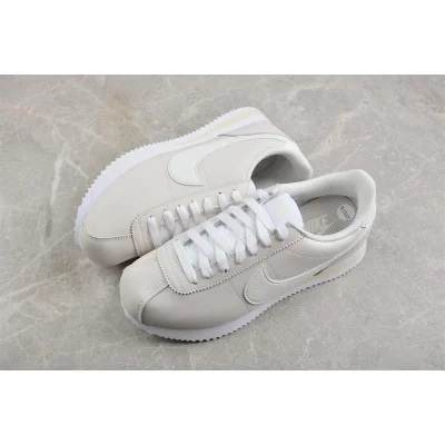Nike Cortez "Phantom Coconut Milk" фото № 6 Nike Cortez "Phantom Coconut Milk" фото № 6