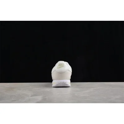 Nike Cortez "Phantom Coconut Milk" фото № 5 Nike Cortez "Phantom Coconut Milk" фото № 5