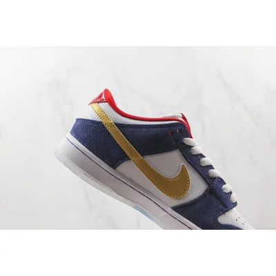 Nike SB Dunk Low "lshod Wair" фото № 4
