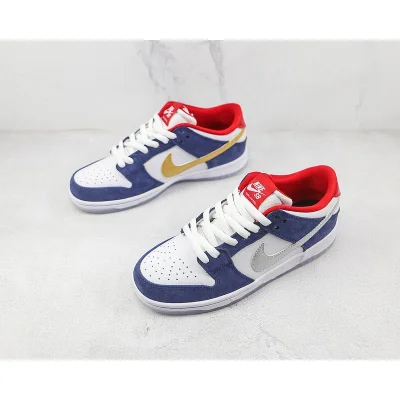 Nike SB Dunk Low "lshod Wair" фото № 5