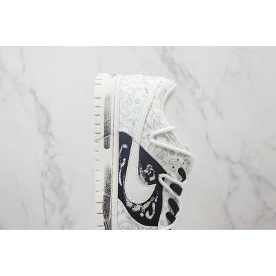 Nike Dunk Low "White/Black Paisley" фото № 3 Nike Dunk Low "White/Black Paisley" фото № 3