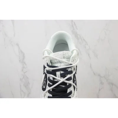 Nike Dunk Low "White/Black Paisley" фото № 5 Nike Dunk Low "White/Black Paisley" фото № 5