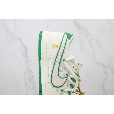 Louis Vuitton x Nike Dunk Low "Shamrock/Cream White/Golden" фото № 3