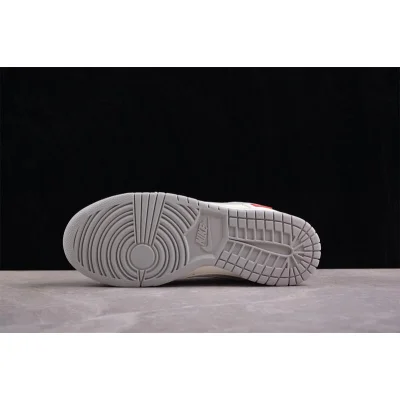 Supreme x Nike Dunk Low "Beige/Gray" фото № 7 Supreme x Nike Dunk Low "Beige/Gray" фото № 7