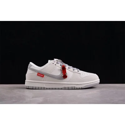 Supreme x Nike Dunk Low "Beige/Gray" фото № 8 Supreme x Nike Dunk Low "Beige/Gray" фото № 8