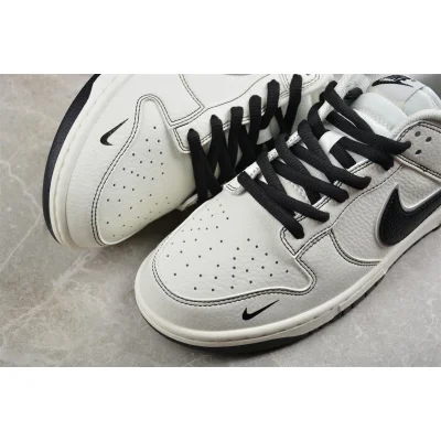 The North Face x Nike SB Dunk Low Supreme "White/Black" фото № 7