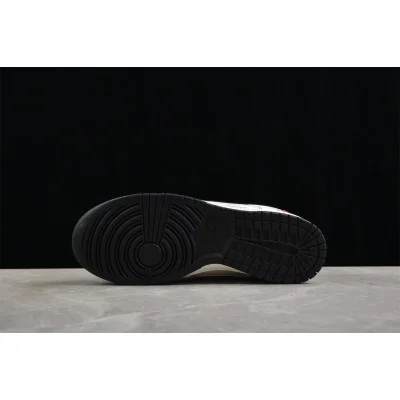 The North Face x Nike SB Dunk Low Supreme "White/Black" фото № 4