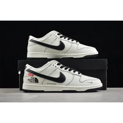 The North Face x Nike SB Dunk Low Supreme "White/Black" фото № 9