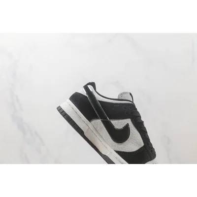 Otomo Katsuhiro x Nike SB Dunk Low "Blackie Grey" фото № 4