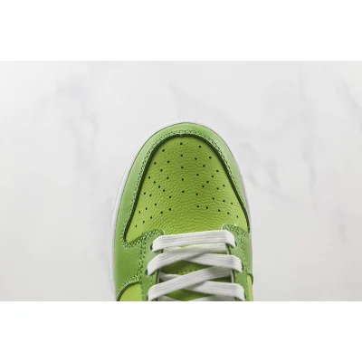 Nike Dunk Low "Green Apple" фото № 3 Nike Dunk Low "Green Apple" фото № 3