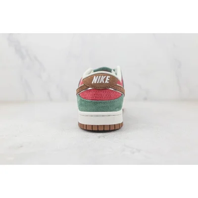 Otomo Katsuhiro x Nike SB Dunk Low "Dark Aqua/Peach" фото № 8