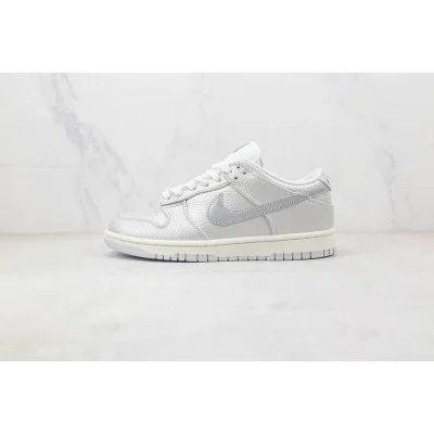 Nike Dunk Low "Metallic Silver" фото № 2