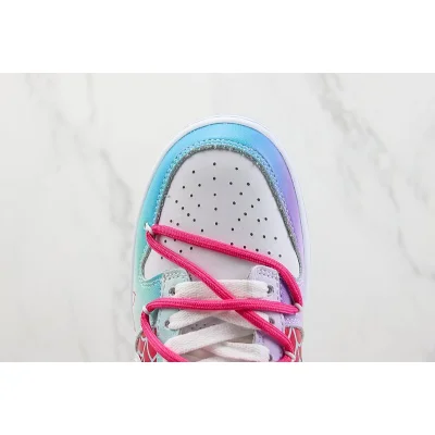 Nike Dunk Low "Spider-Gwen" фото № 4 Nike Dunk Low "Spider-Gwen" фото № 4