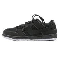 Nike SB Dunk Low "Gnarhunters"