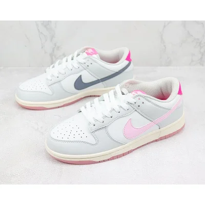 Nike Dunk Low "Pink Foam/Grey" фото № 5 Nike Dunk Low "Pink Foam/Grey" фото № 5