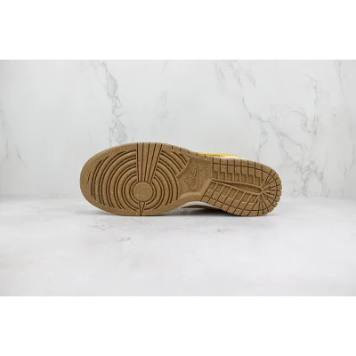 Nike Dunk Low "Dusty Olive/Double Swoosh" фото № 8