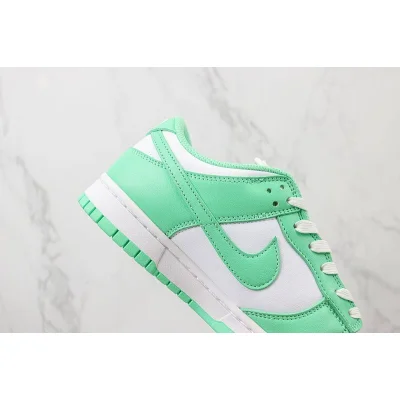 Nike Dunk Low "Green Glow" фото № 3