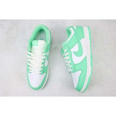 Nike Dunk Low "Green Glow" фото № 6