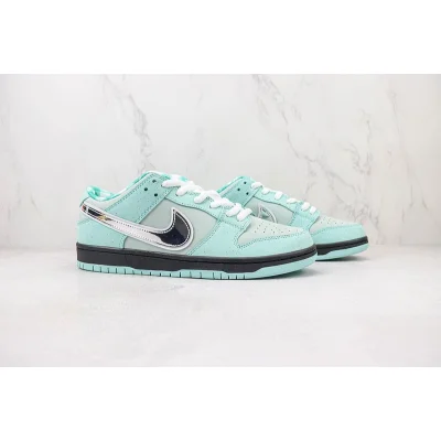 Tagz Footwear x Nike Dunk Low "Tiffany Lobster" фото № 6 Tagz Footwear x Nike Dunk Low "Tiffany Lobster" фото № 6