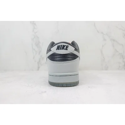 Atlas x Nike Dunk Low "Light Smoke Grey/Black" фото № 9 Atlas x Nike Dunk Low "Light Smoke Grey/Black" фото № 9
