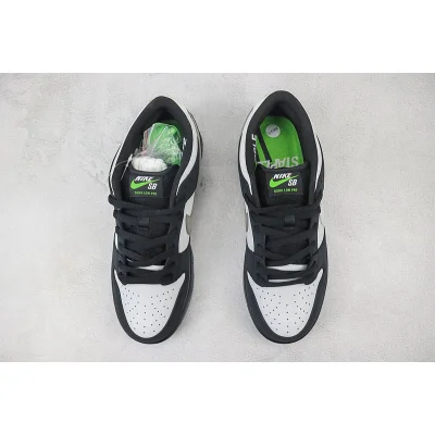 Jeff Staple x Nike Dunk Low "Black/White" фото № 7