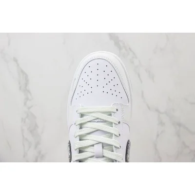 DIOR x Nike Dunk Low "White/Light Grey/Mini Swoosh" фото № 4