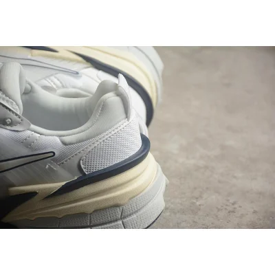 Nike V2K Run Runtekk "Summit White Metallic Silver" фото № 9