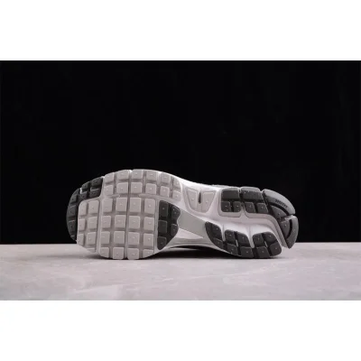 Nike Zoom Vomero 5 "White/Grey" фото № 9