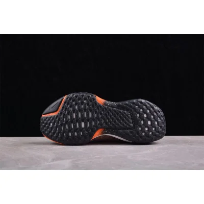 Nike ZoomX Invincible Run Flyknit 3 "Oatmeal Safety Orange" фото № 4