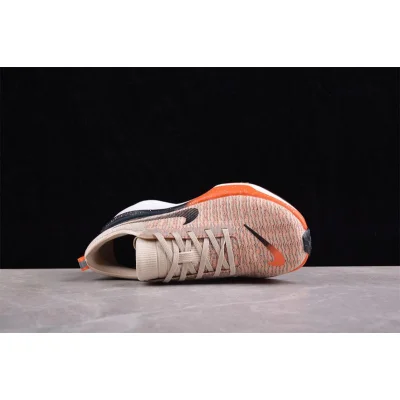 Nike ZoomX Invincible Run Flyknit 3 "Oatmeal Safety Orange" фото № 3