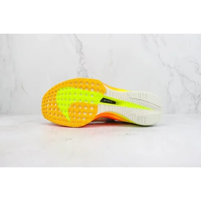 Nike ZoomX Vaporfly 3 "Total Orange/Cobalt Bliss" фото № 8 Nike ZoomX Vaporfly 3 "Total Orange/Cobalt Bliss" фото № 8