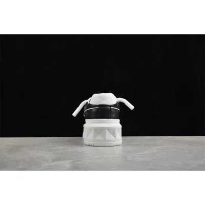 Valentino Rockstud Untitled "White/Black" фото № 5