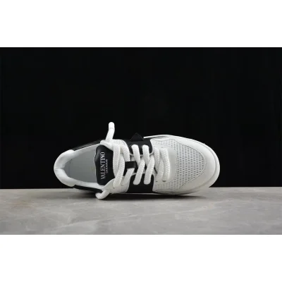 Valentino Rockstud Untitled "White/Black" фото № 3