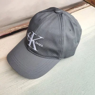 Кепка Calvin Klein With A Text Logo "Gray" фото № 3 Кепка Calvin Klein With A Text Logo "Gray" фото № 3