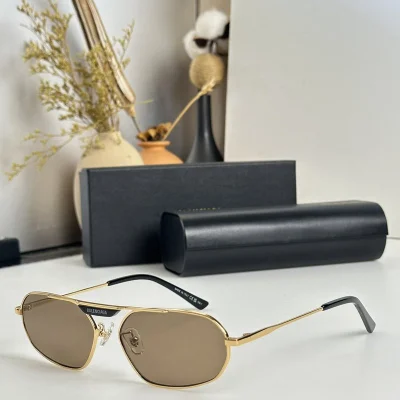 Солнцезащитные очки Balenciaga Thin Temples And Logo Middle Inscription "Brown" фото № 4