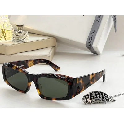 Солнцезащитные очки Balenciaga Rectangle Shaped And Front Inscription "Brown/Yellow" фото № 2