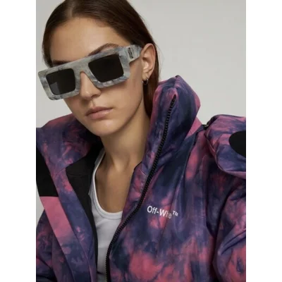 Солнцезащитные очки Off White Big Logo On Temples "Gray/Silver" фото № 3 Солнцезащитные очки Off White Big Logo On Temples "Gray/Silver" фото № 3