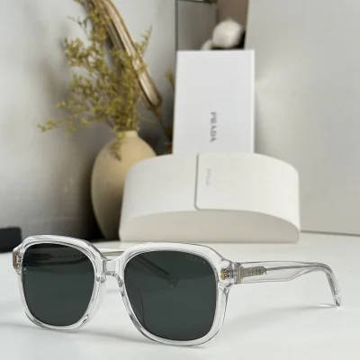 Солнцезащитные очки Prada Temples With Stripe And Logo "White" фото № 3