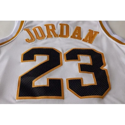 Баскетбольная Джерси Nike Chicago Bulls 19-20 №23 Michael Jordan "White" фото № 2